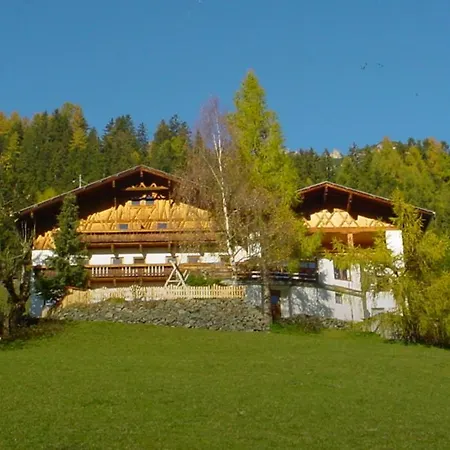 Pfurtschell Apartman *